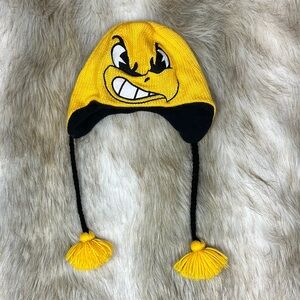 Zoozats Iowa Hawkeye Herkey Yellow and Black Knit Beanie with Tassels